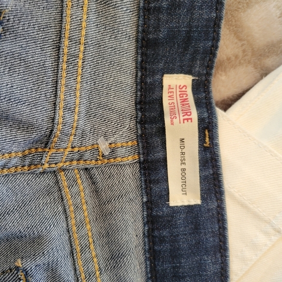 Signature Levi's Mid-rise Bootcut Women's Blue Jeans - Picture 6 of 11